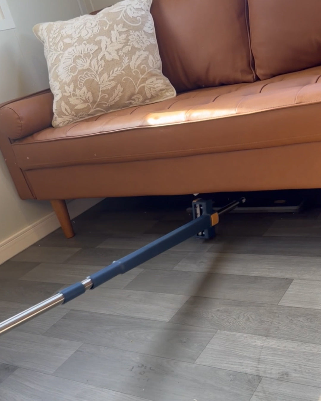 360° swivel head reaches under sofas and beds.